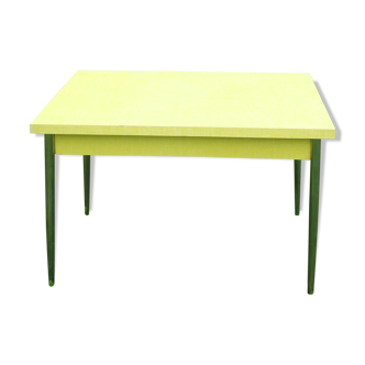 Table formica jaune