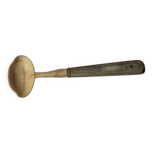 cuillère à beurre vintage 15cm bakélite ivoire et métal décoré