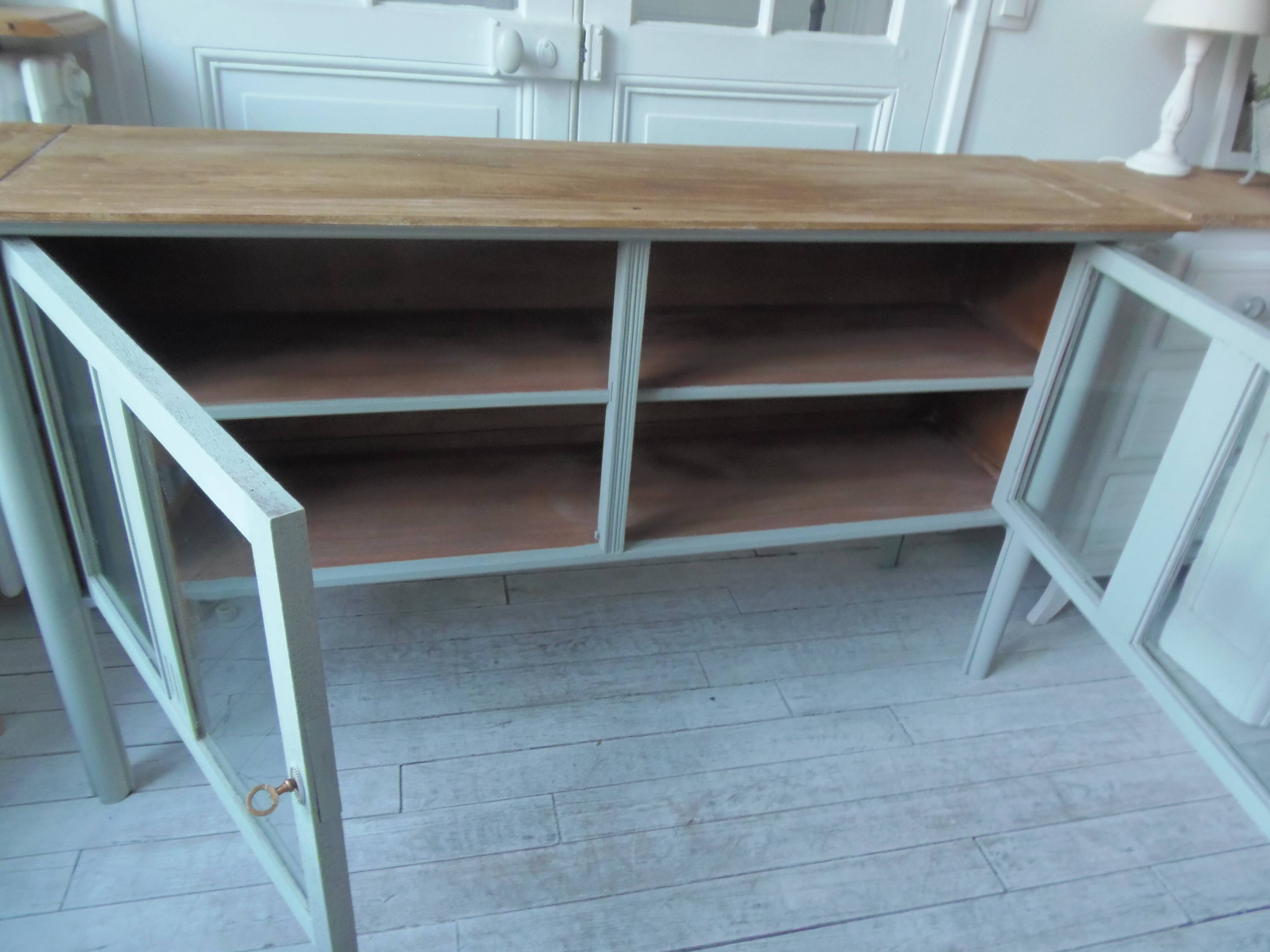 Buffet, desserte vintage réenchanté en vert de gris, plateau  bois.