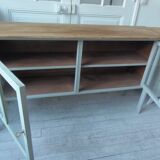 Buffet, vintage serving trolley re-enchanted in verdigris, wooden top.