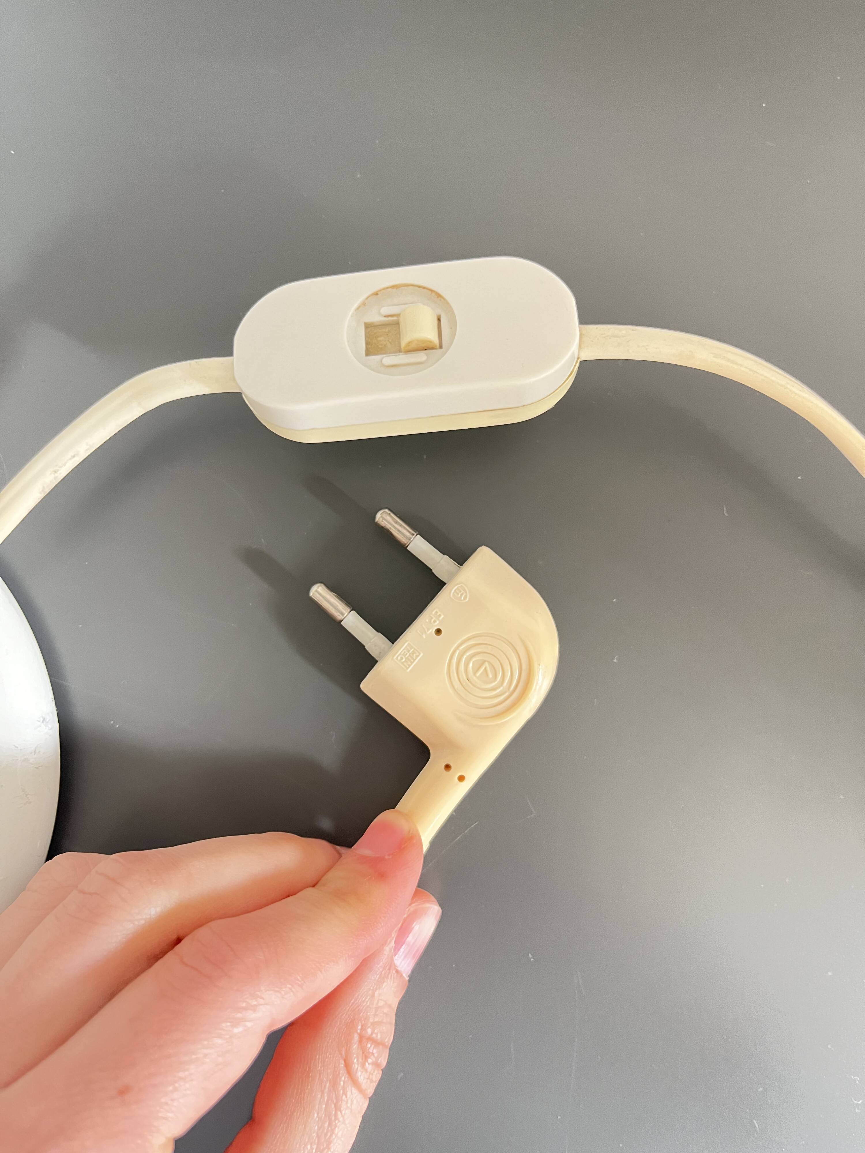 Rare LUCI Mod. C414 Magnetic Eyeball Table Lamp, Space Age Italy 1970s