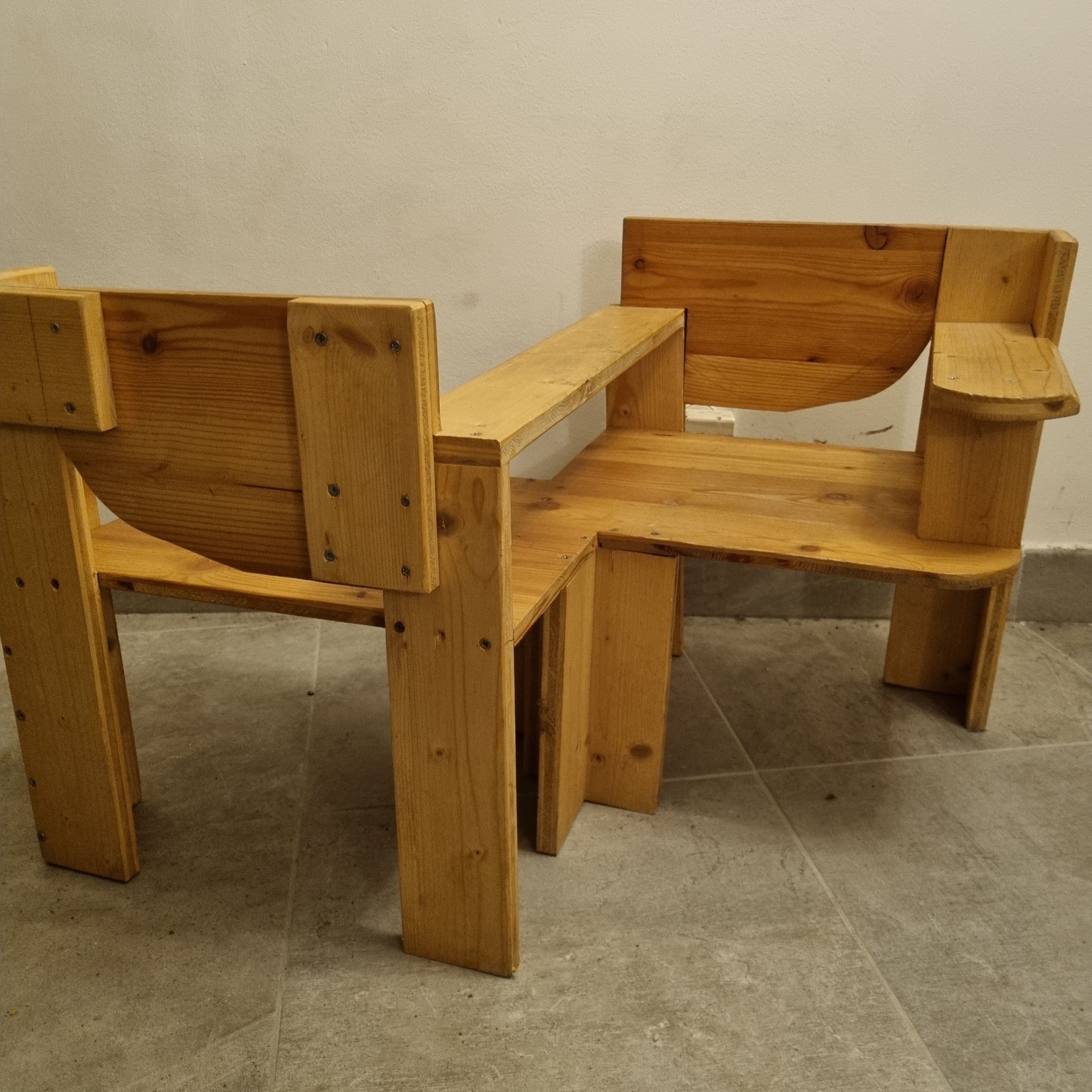 Confidant armchair for children