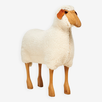 Tabouret mouton de Hanns Peter Krafft
