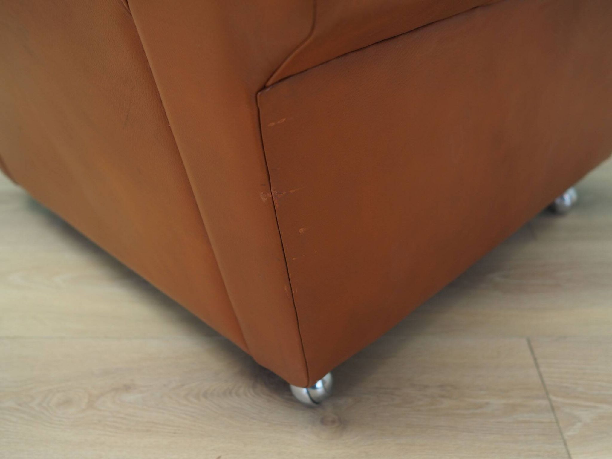Fauteuil en cuir, design danois, années 1960, production : Danemark