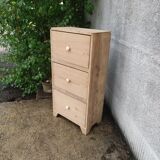 Shallow chest of drawers