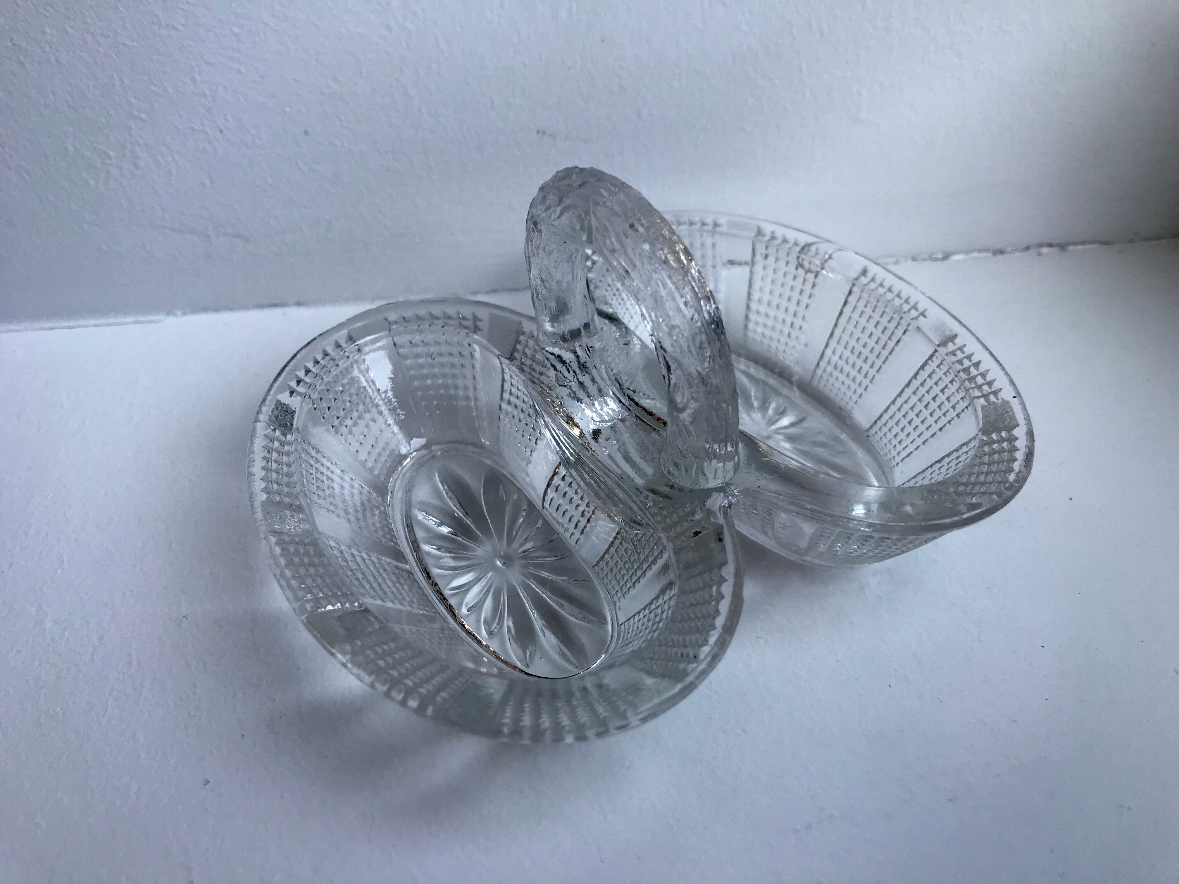 Vintage salt shaker / salter in molded glass