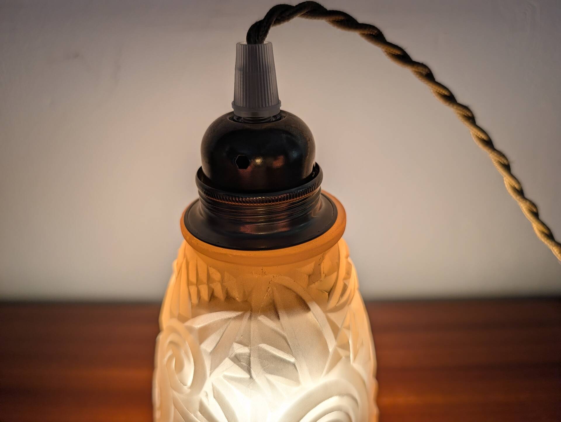 Art Nouveau glass paste lampshade – circa 1910-1925