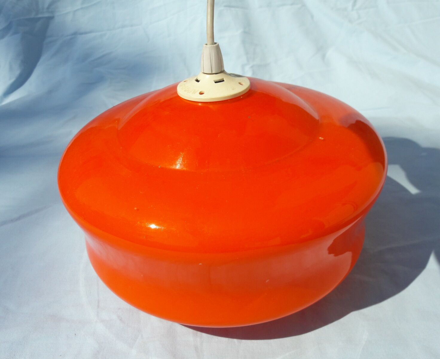 Orange opaline suspension