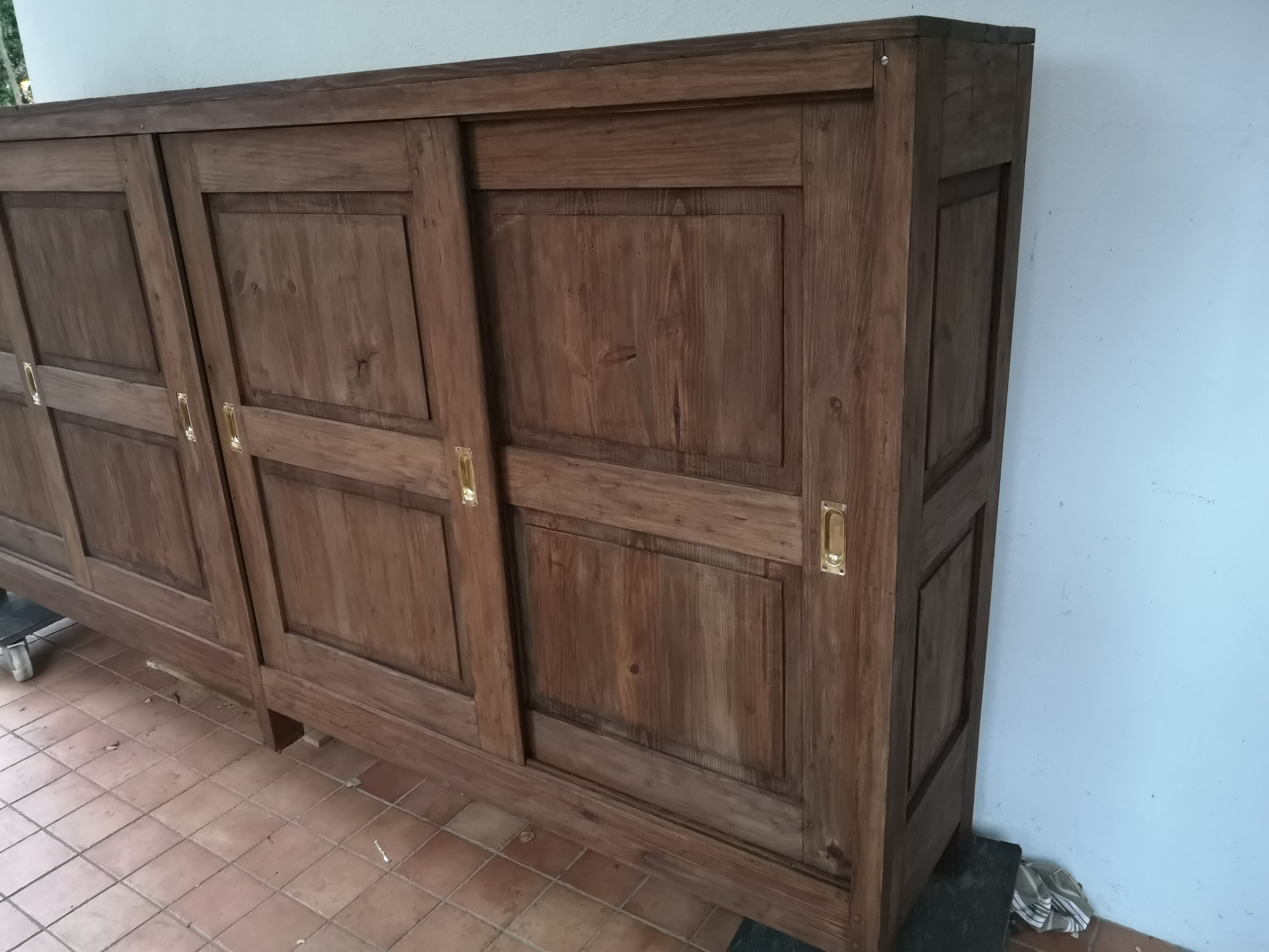 Fir craft furniture with 4 sliding doors