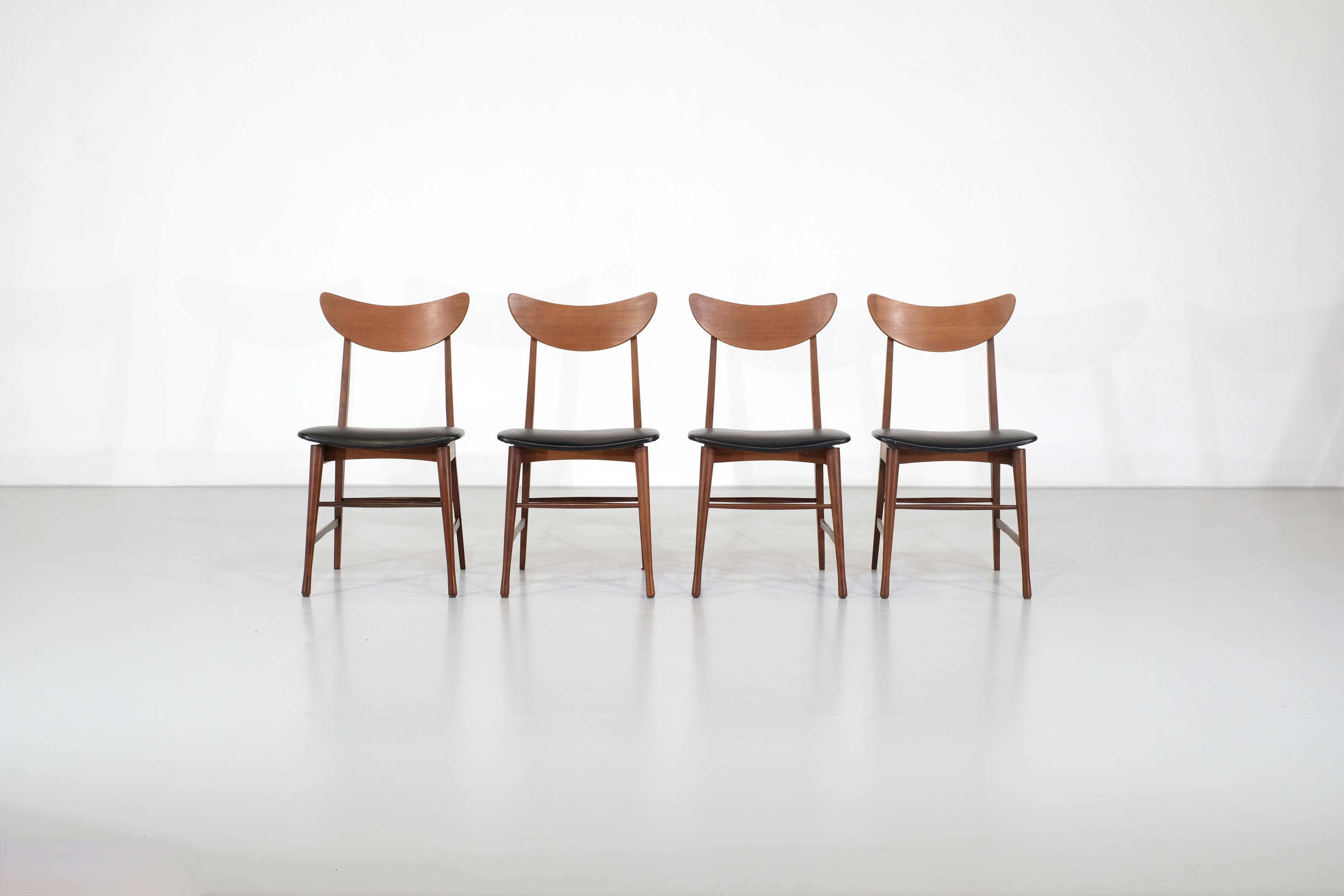 4 chaises en teck, Danemark, 1960