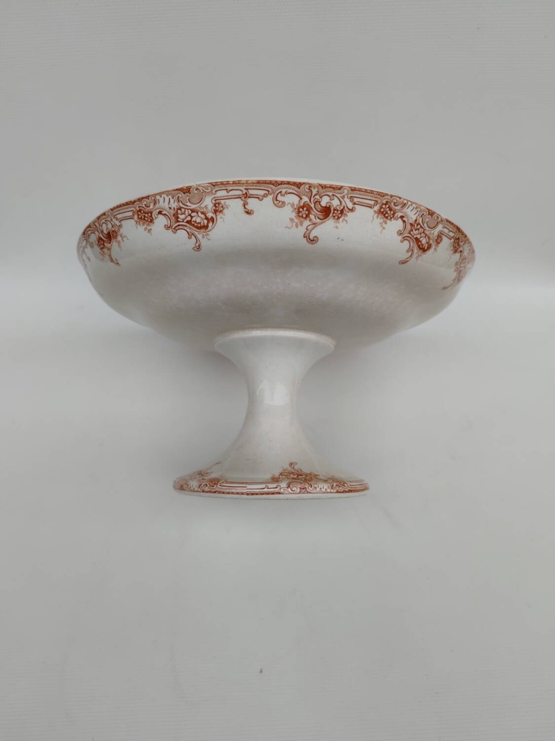 Earthenware bowl on pedestal by Boch Frères, iron earth, circa 1900.