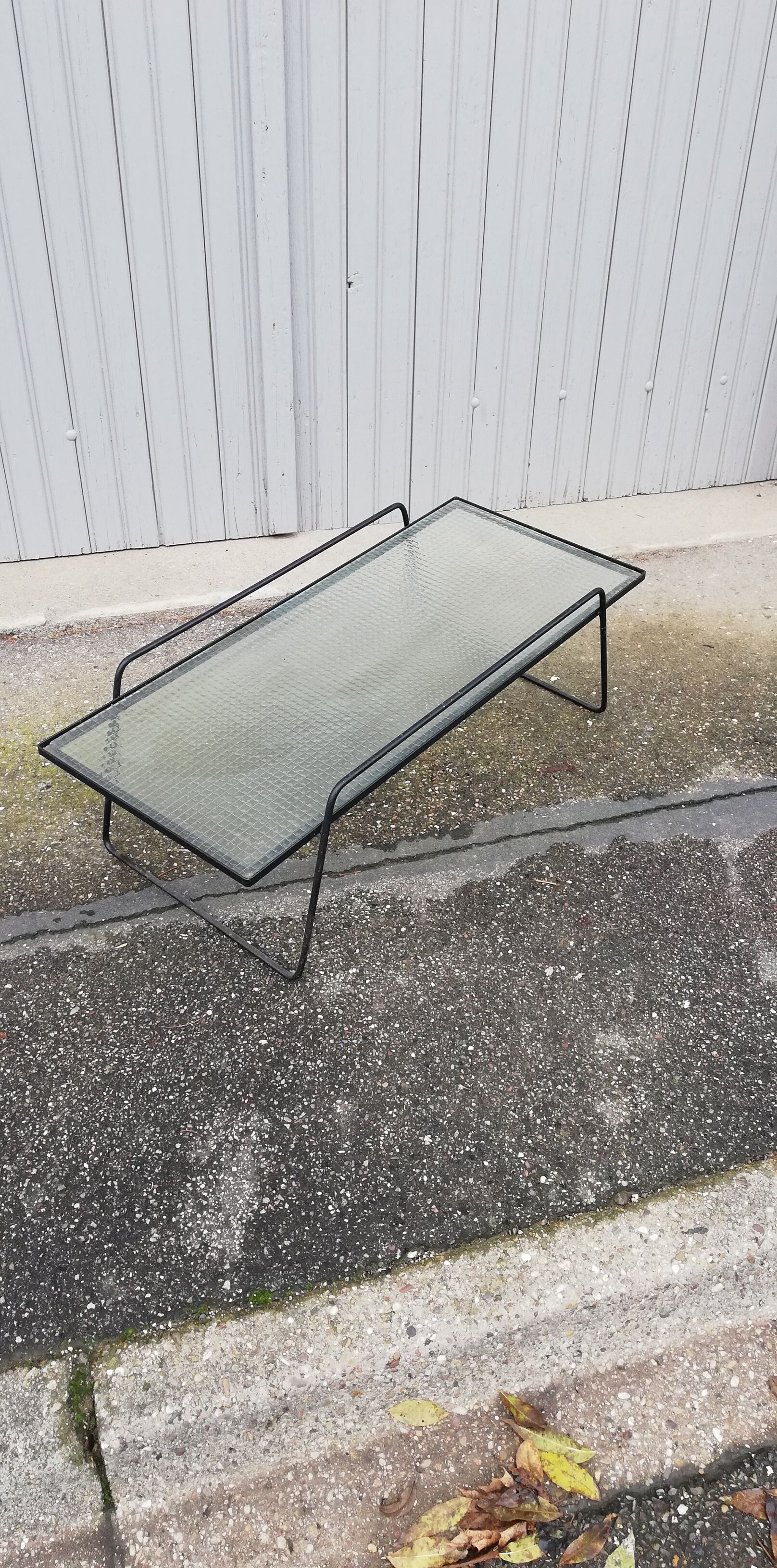 Table basse vintage fer forgé et verre