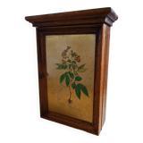 Key holder in wood and brass flower illustration