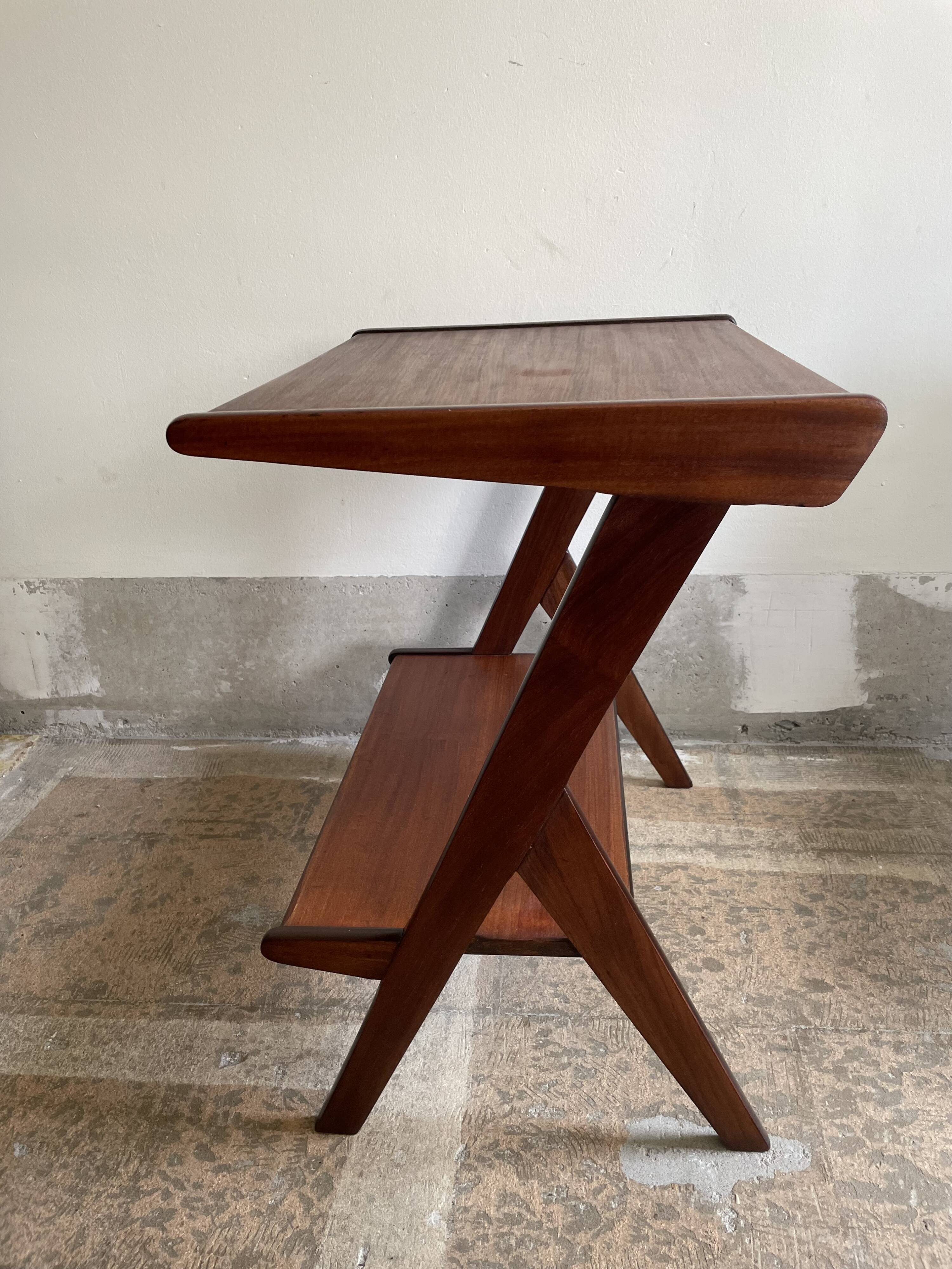 Louis van Teeffelen side table for Wébé