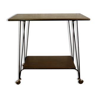Eiffel feet rolling table