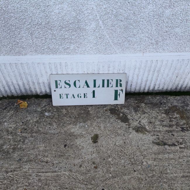Plaque d'escalier, advertising plate, sign