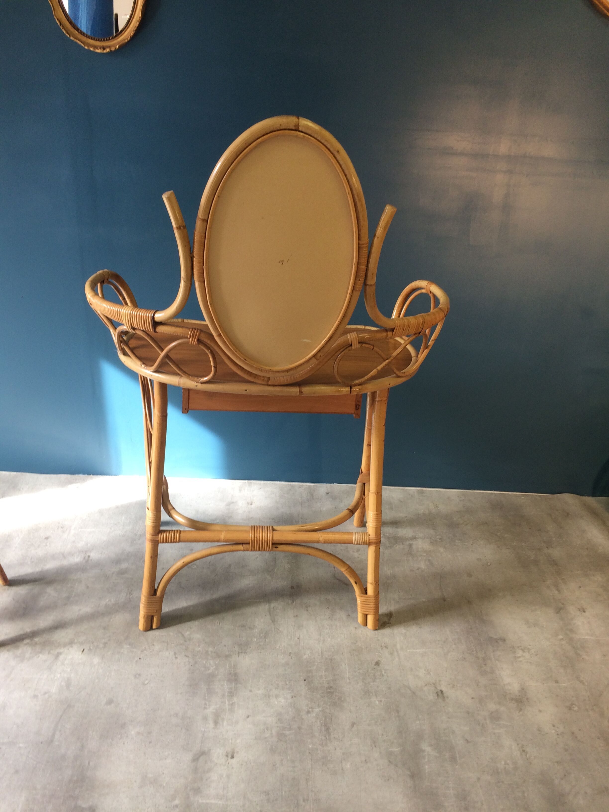 Old rattan hairdresser with stool