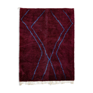 Tapis marocain moderne rouge foncé