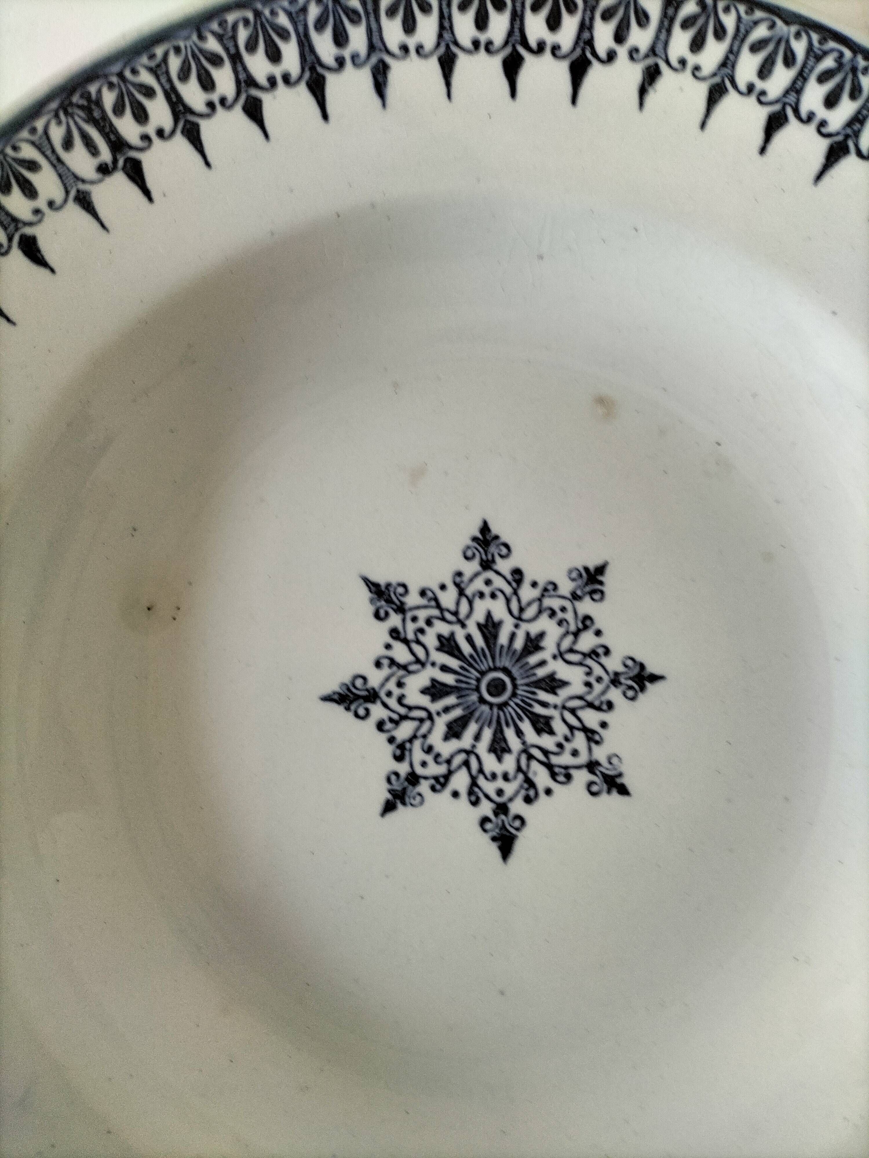 Set of two ironstone deep plates Saint-Amand Primax