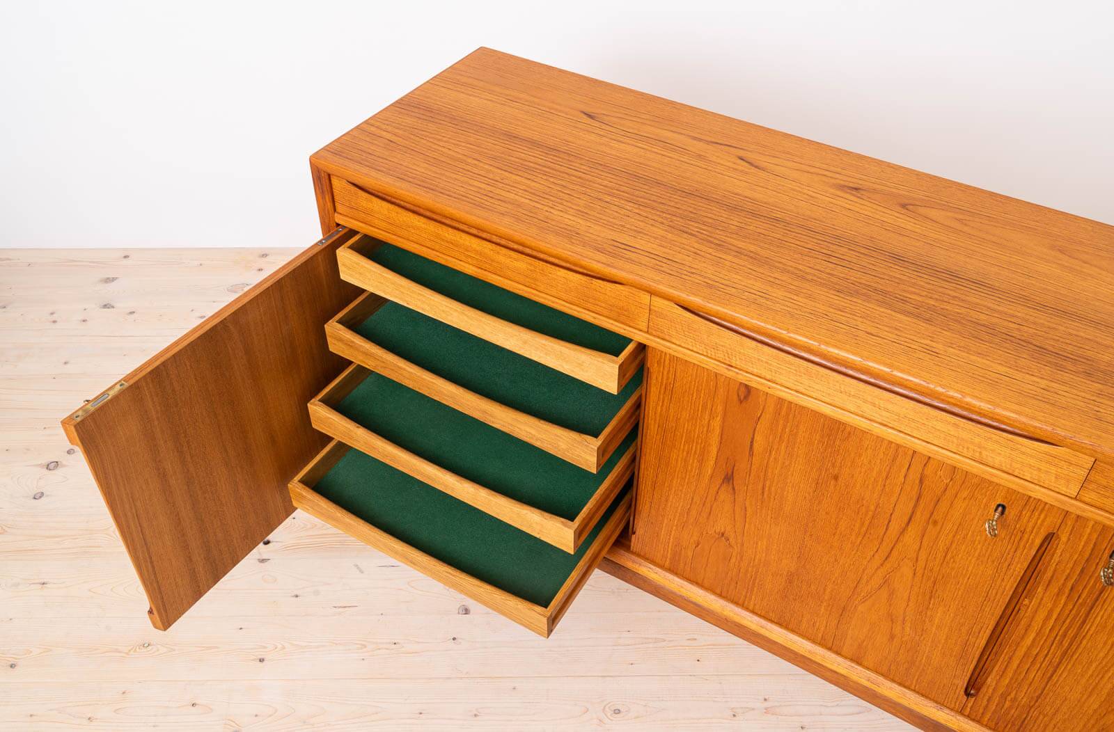 Teak buffet Bruksbo, timeless and modern Scandinavian design from the mid-century.