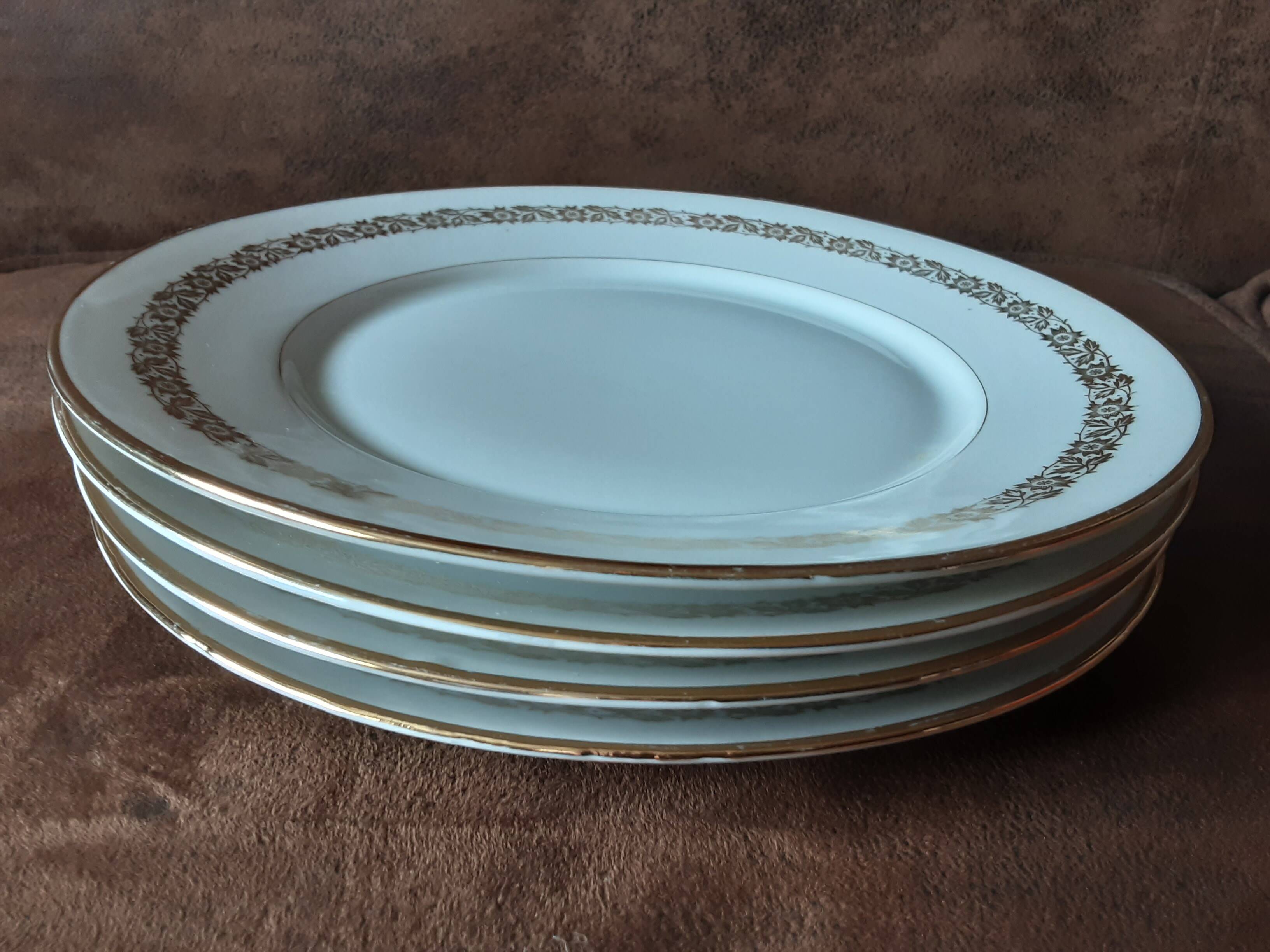 Lot de 4 assiettes  P F C