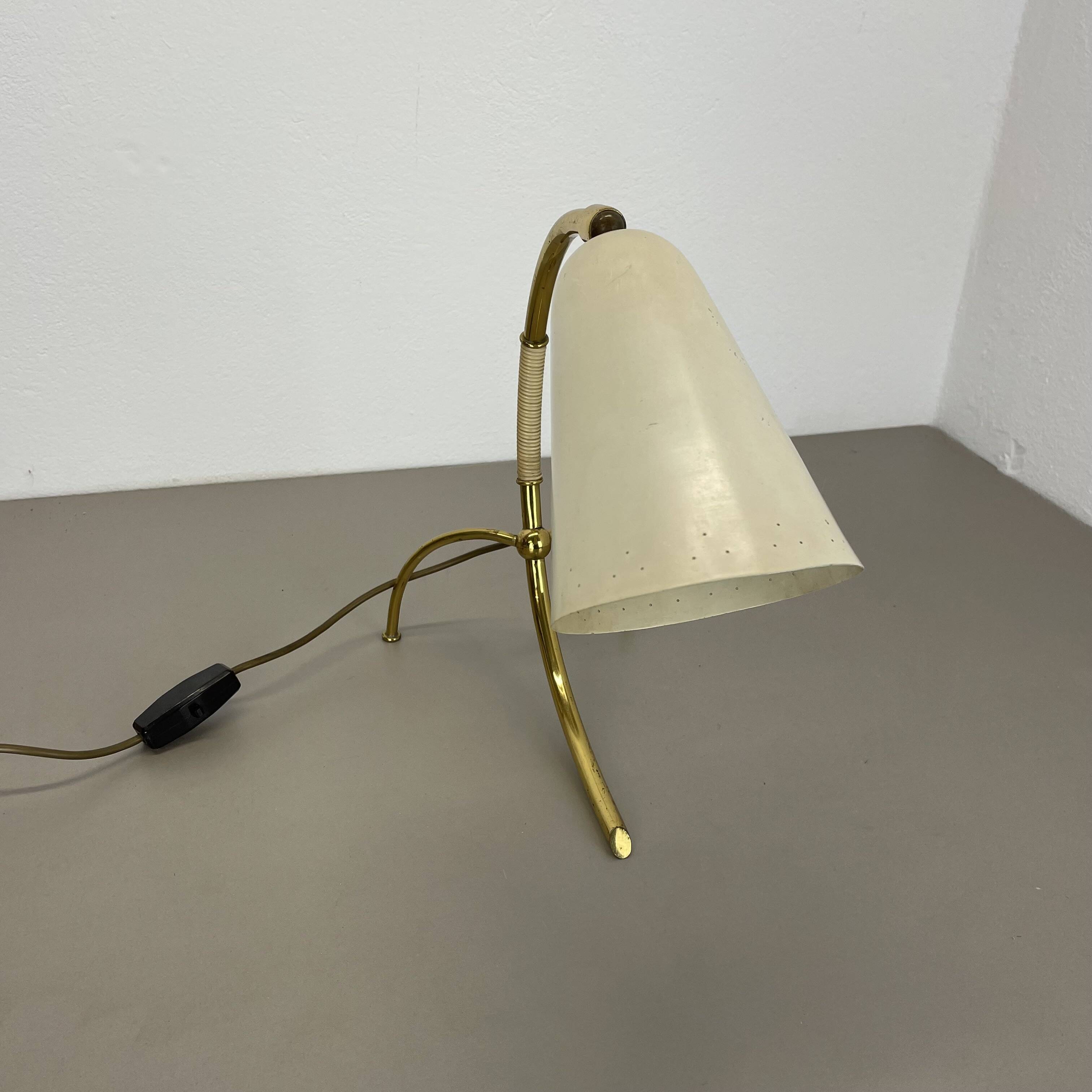Tripod kalmar stilnovo style hollywood regency table lamp in brass, austria, 1950s