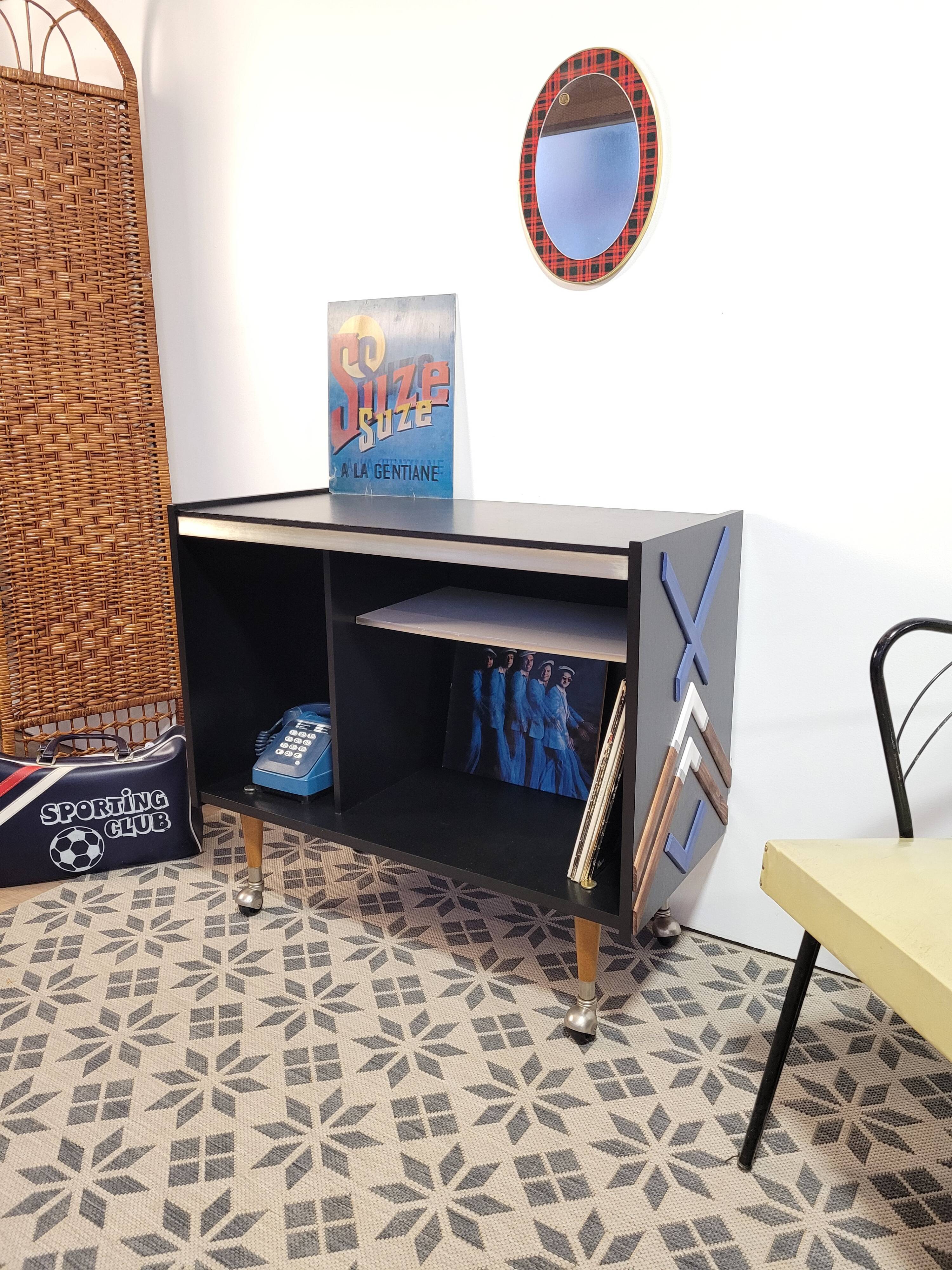 Vinyl furniture on wheels