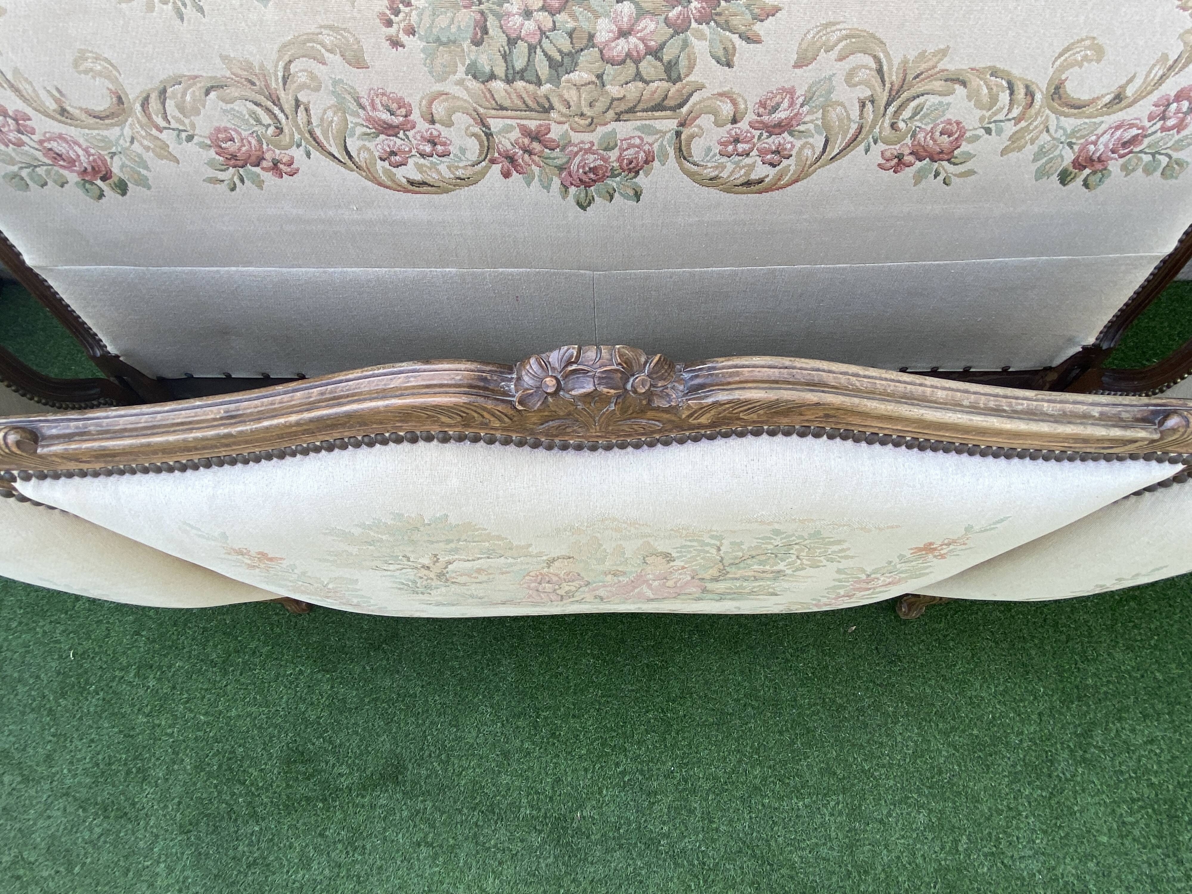 Basket bed and its two armchairs