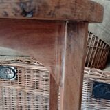 Bolster pedestal table