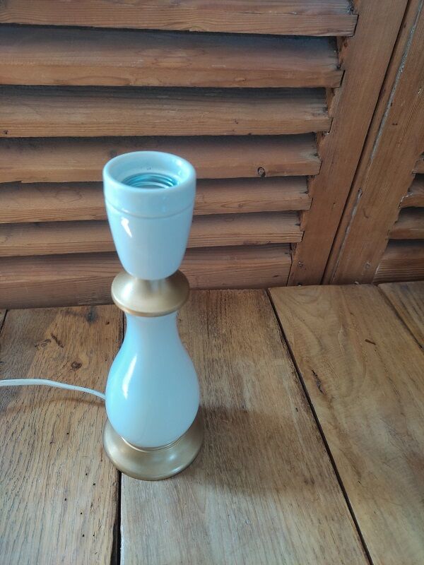 Bedside lamp brass glass white porcelain old vintage dp 0522007