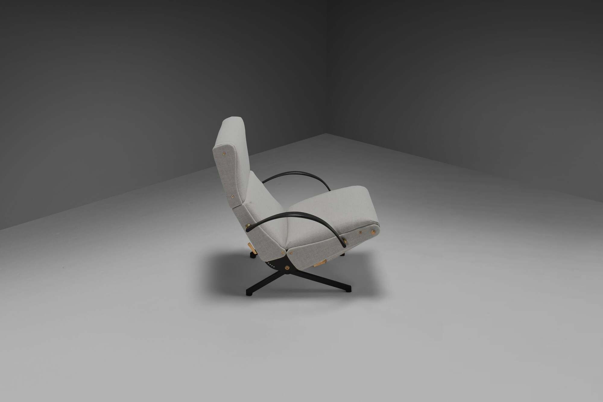 P40 chaise longue by Osvaldo Borsani for Tecno, Italy, 1950s
