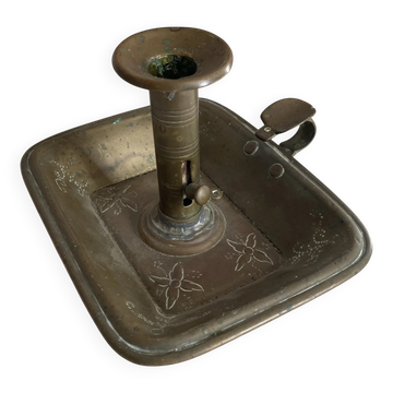 Old bedroom candlestick, "cellar rat" candlestick from the 19th century.