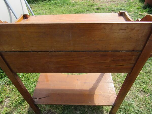 Table de toilette
