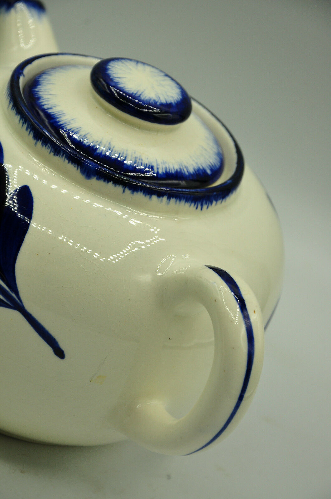 A teapot and sugar set by saline Thebes deco vinatage séventies collect.