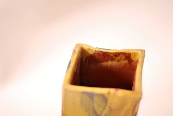 Vase en terre cuite studio, vernissé, peint à la main 1970