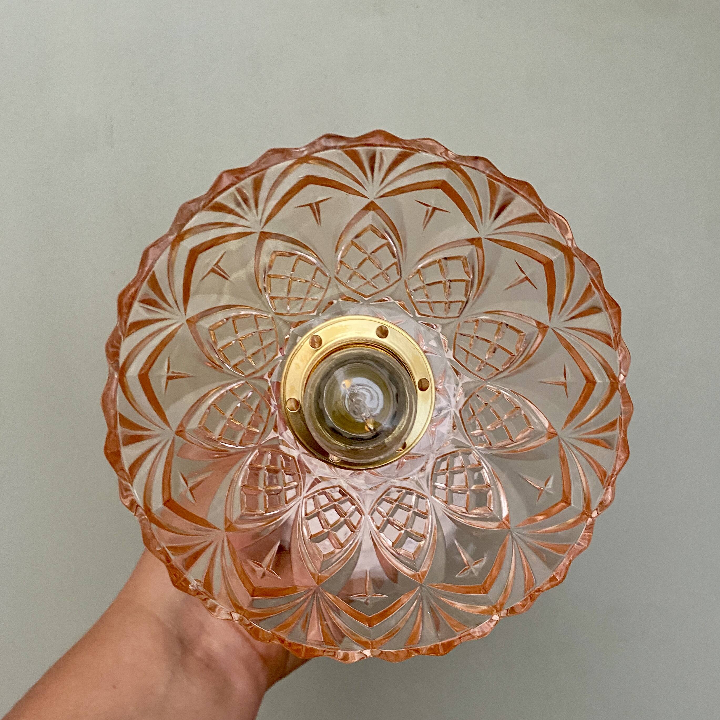 Vintage lampshade wall light in pink glass - tableware collection -