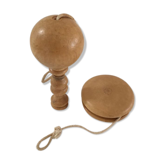 Bilboquet and yoyo, vintage style in varnished wood