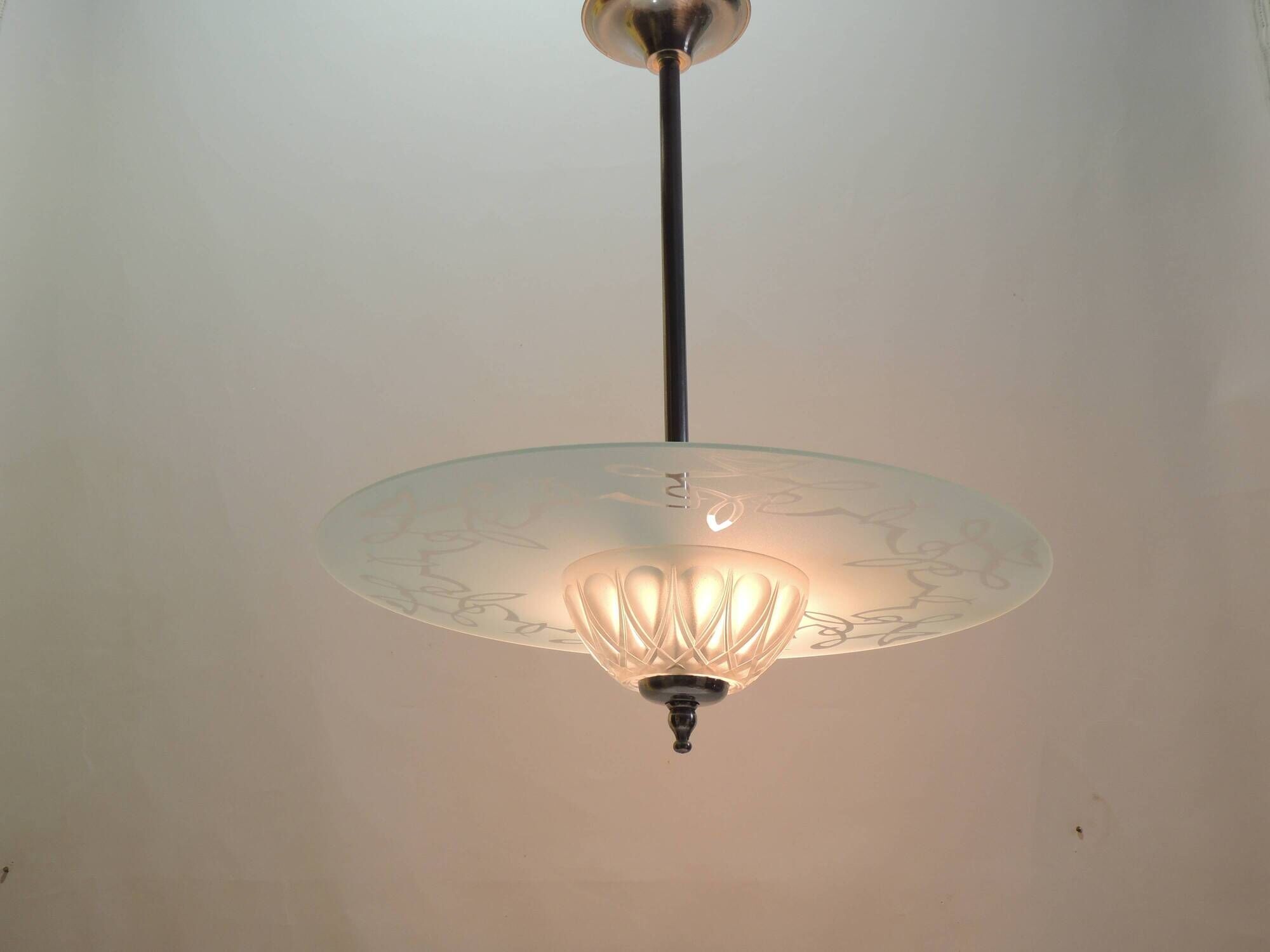 Glass pendant lamp 1930 /art deco/vintage/chandelier palette