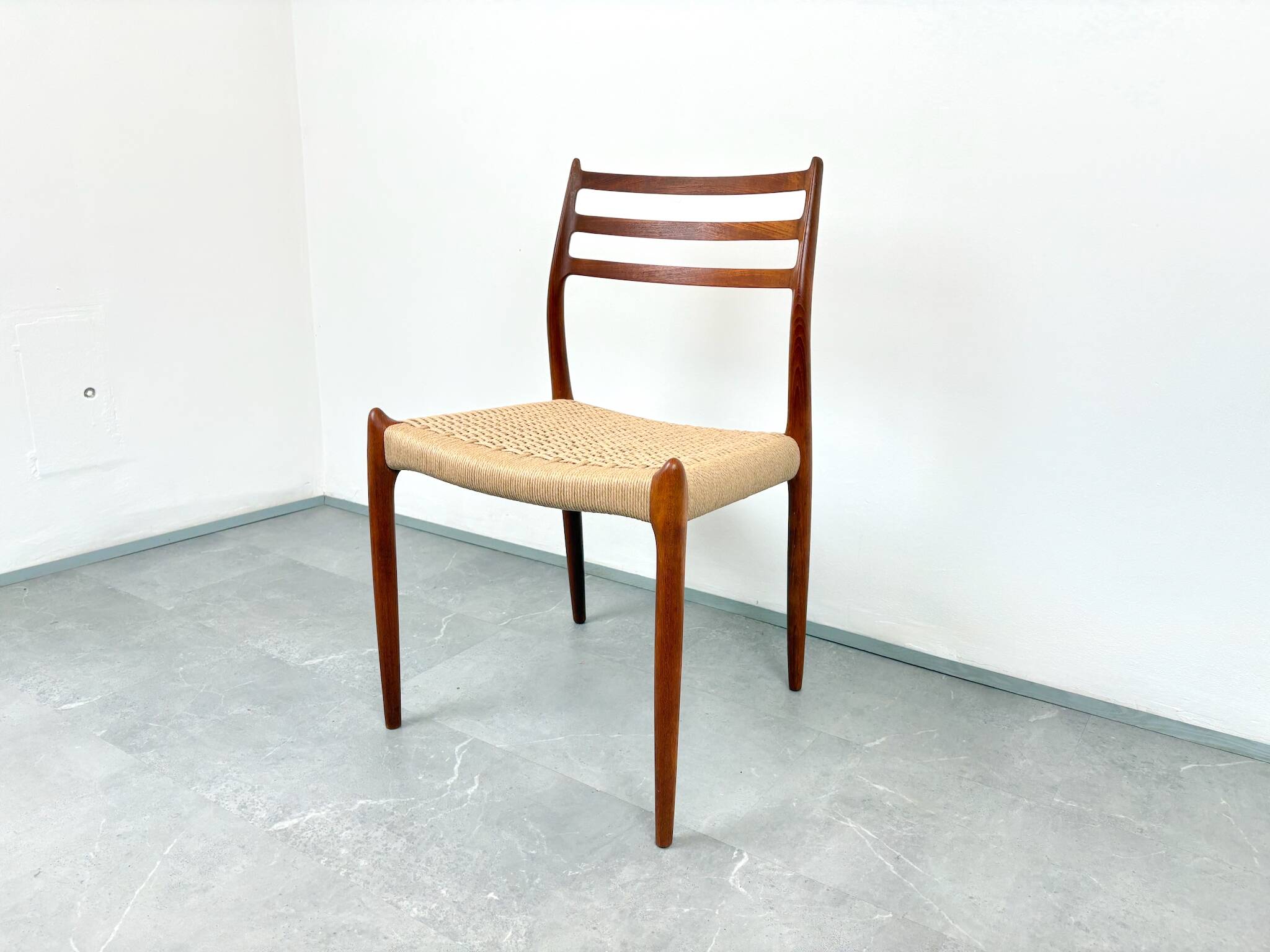 Ensemble de 6 chaises modèle 78 en teck par Niels O. Møller