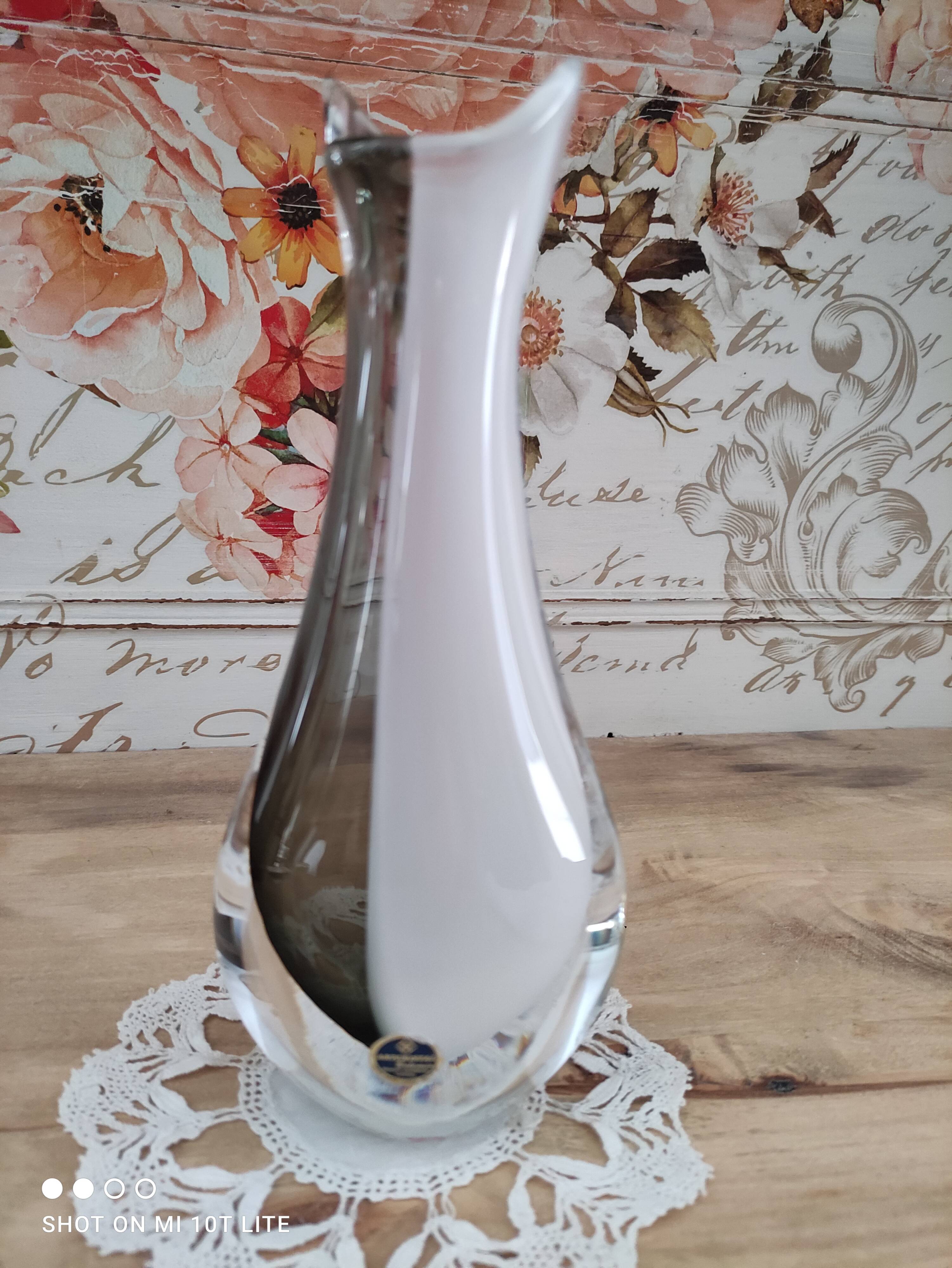White and black bohemian crystal vase Artcristal