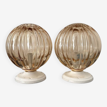 Paire d’appliques ou plafonniers vintage globes dorés