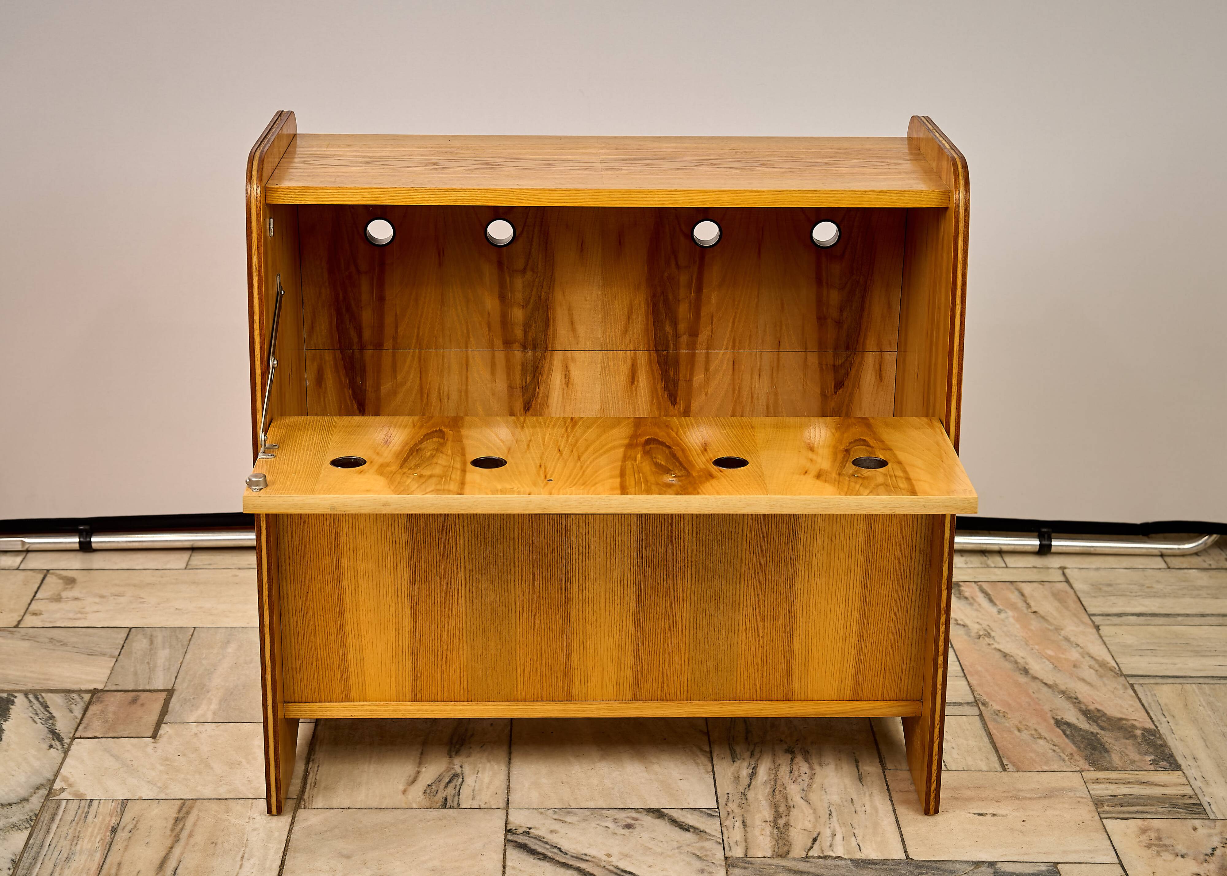 Armoire à literie du milieu du siècle, années 1960, Tchécoslovaquie