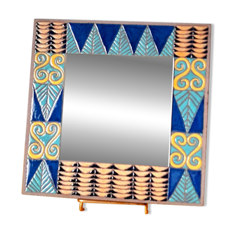 Enamelled lava mirror