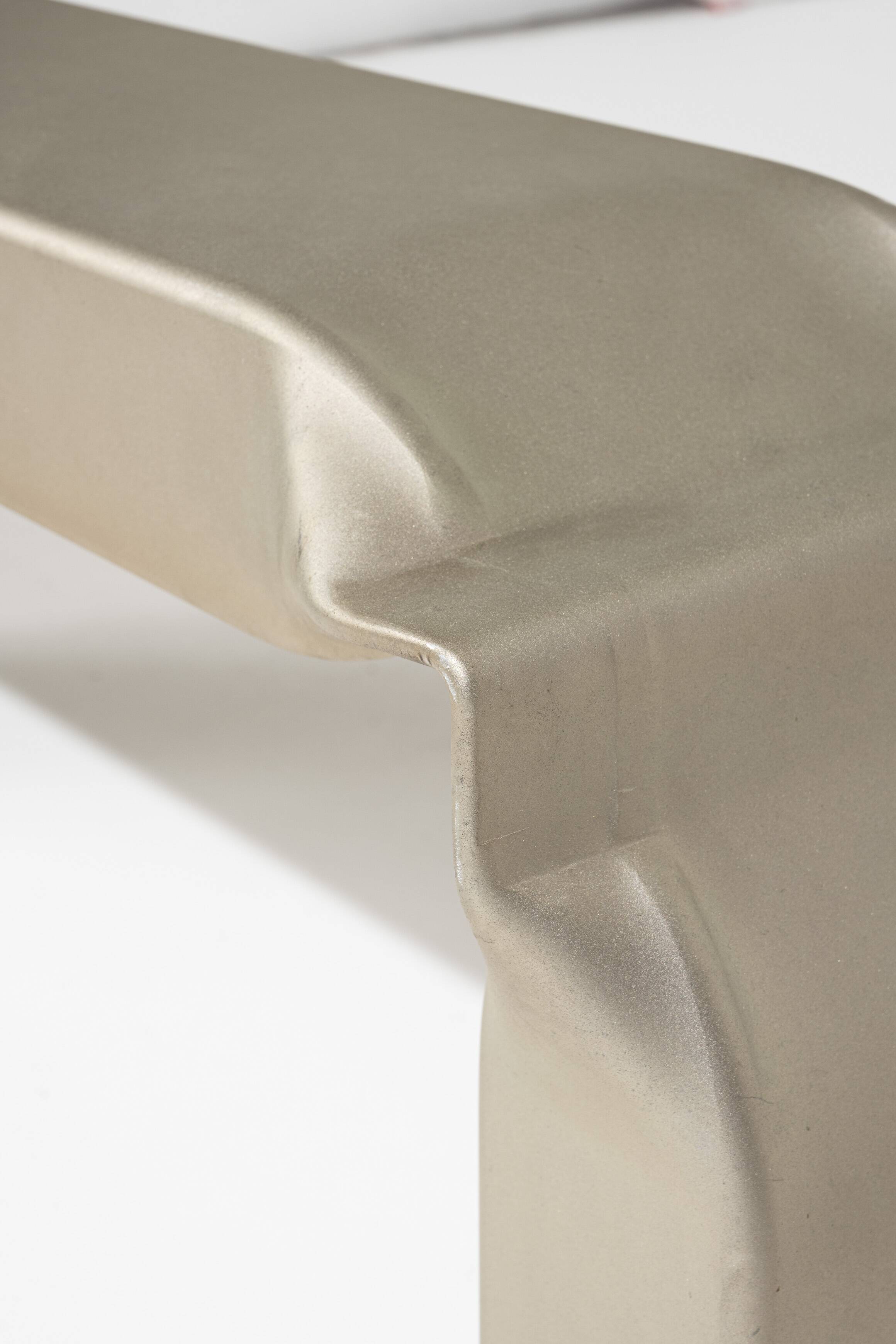 "Tube stool" bench in galvanized steel