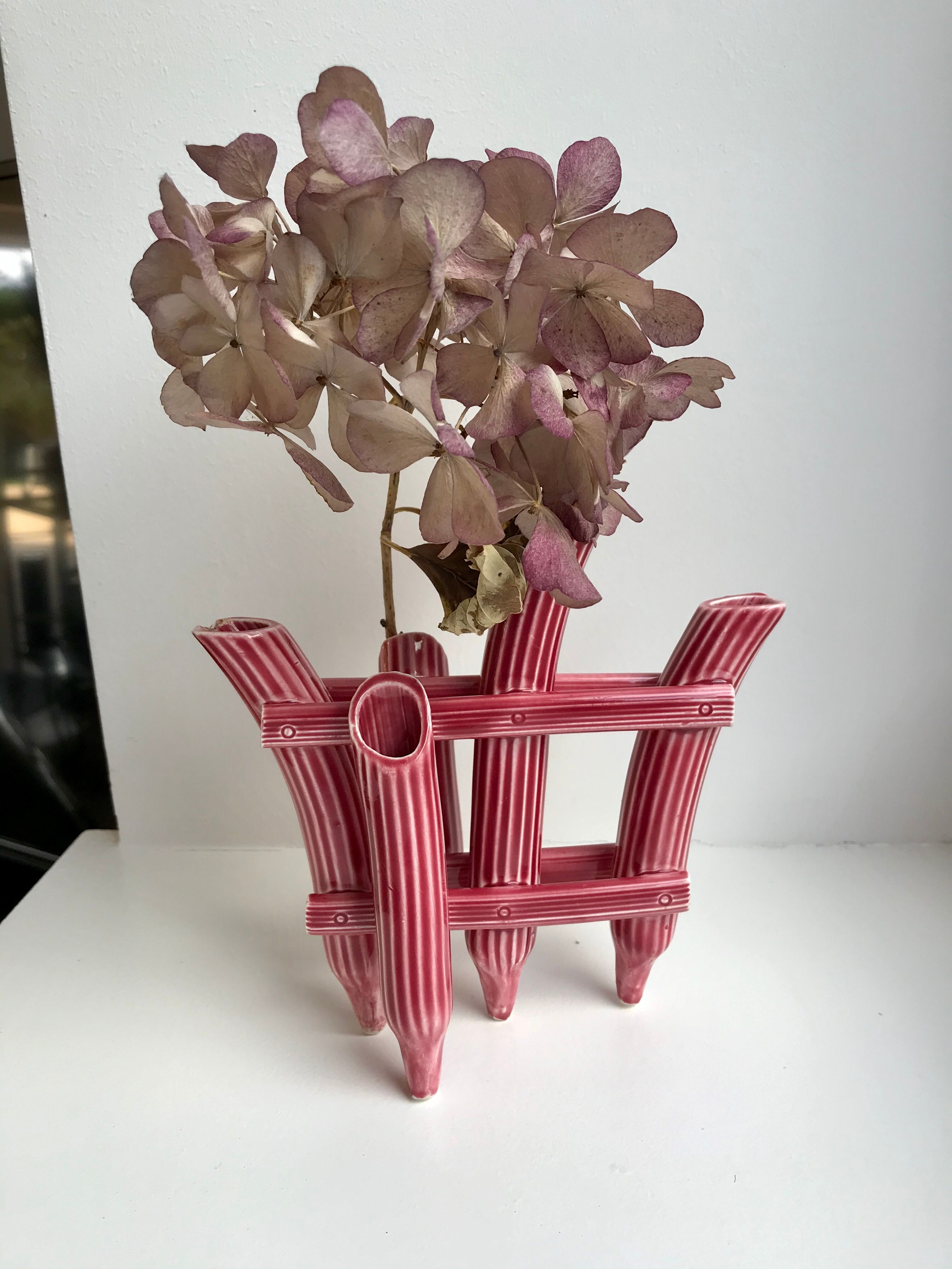 Soliflore en barbotine ancienne bambou rose années 50