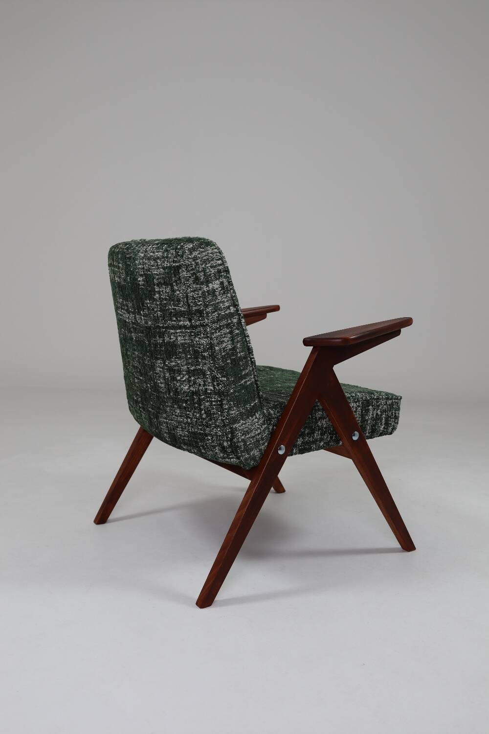 Fauteuil scandinave Space Age en bois et tissu vert