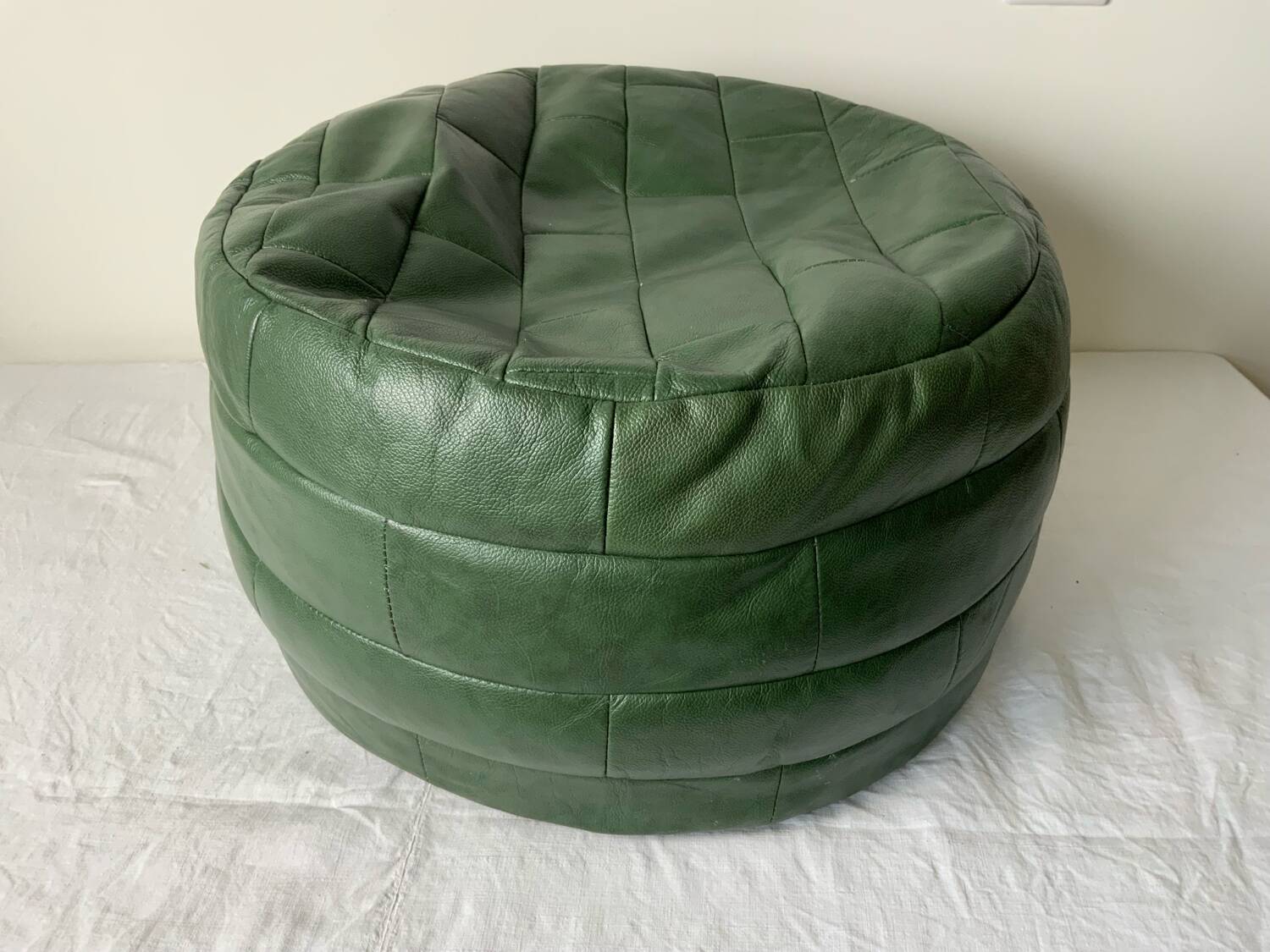 Vintage pouf