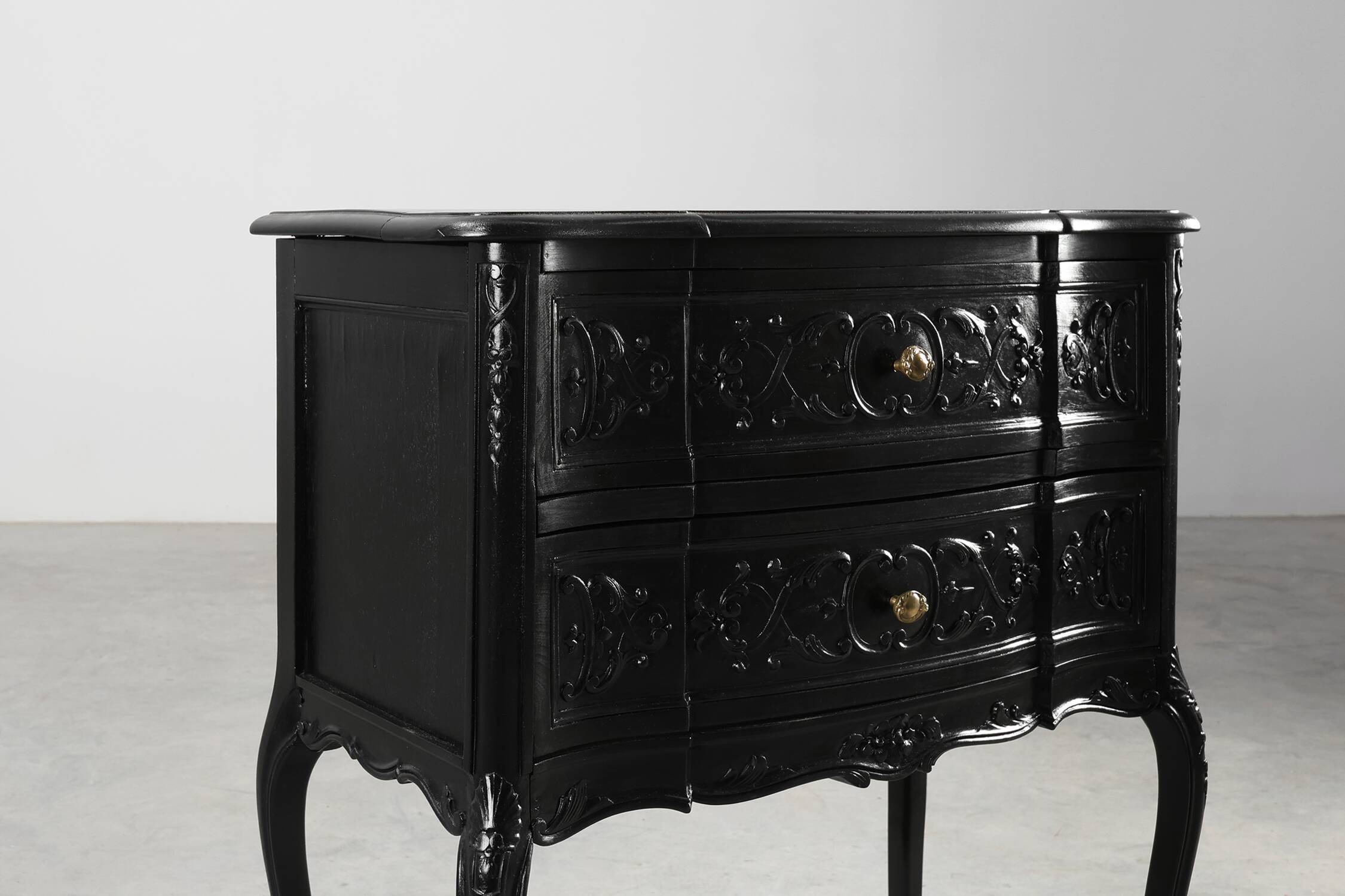 20th Century French Louis XV Style Chest of Drawers in Carved Wood