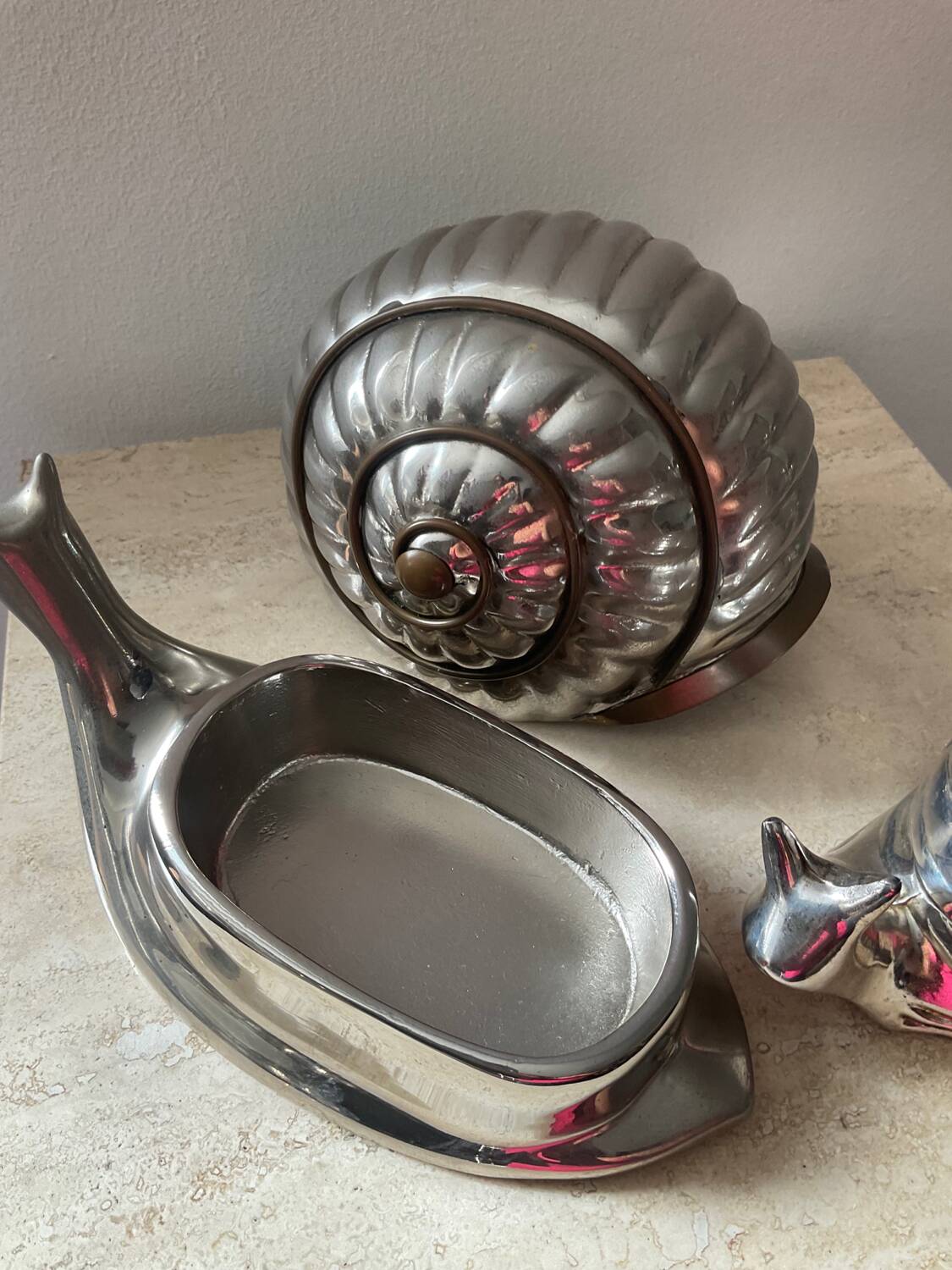 Duo vintage snail jewelry boxes in silver metal