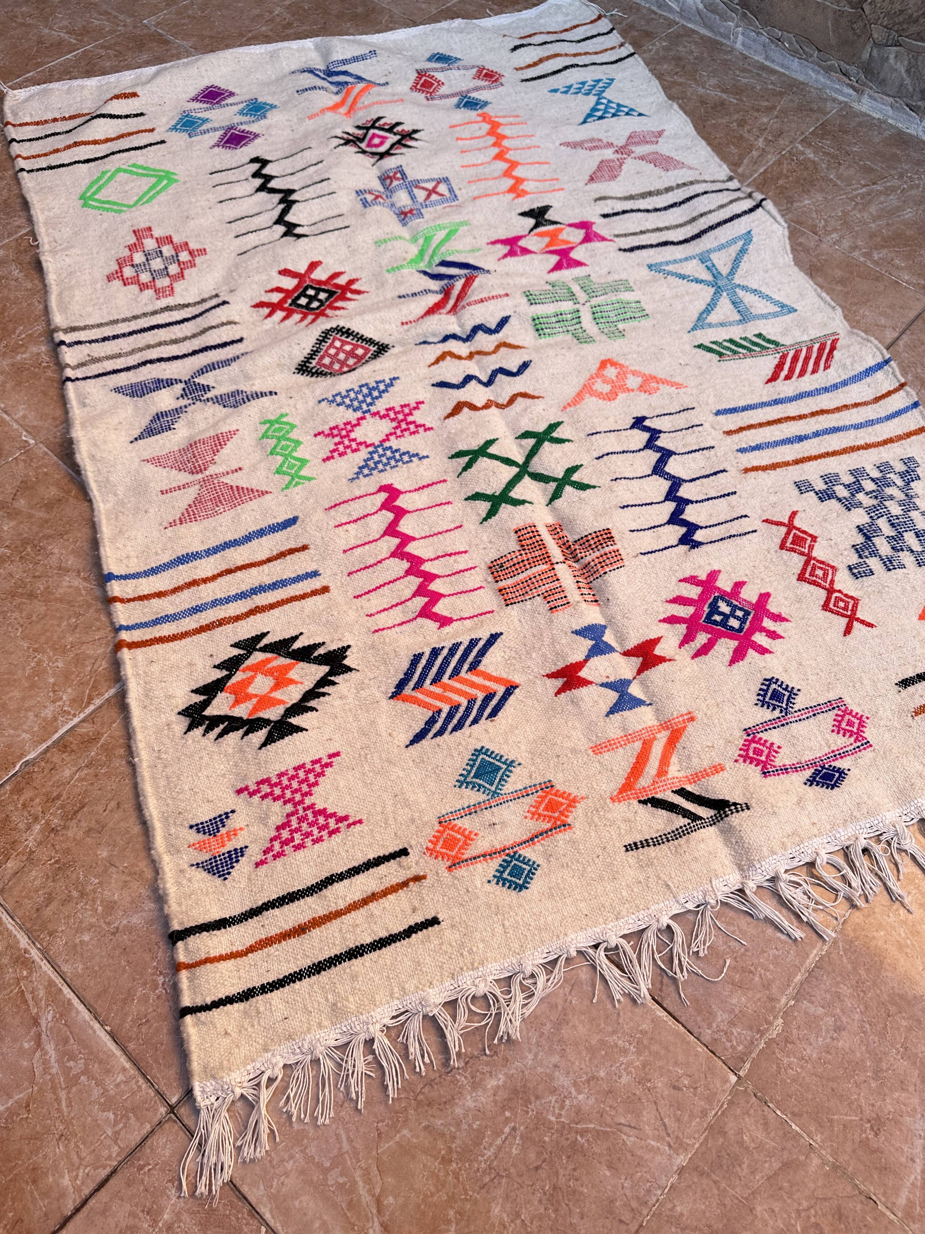 Handmade wool Berber rug – Colourful bohemian Moroccan kilim